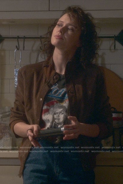 Jamie’s Blondie tee and brown suede jacket on The Haunting of Bly Manor