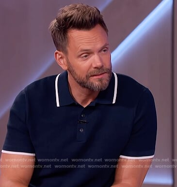 Joel McHale’s navy polo shirt on The Kelly Clarkson Show