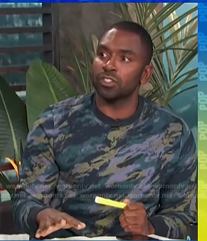Justin’s camouflage sweatshirt on E! News Daily Pop