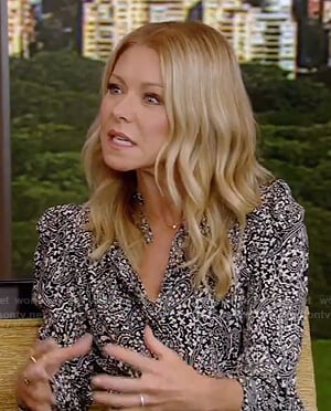 kelly’s black paisley print blouse on Live with Kelly and Ryan