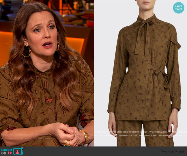 Chloe Palm Jacquard Blouse worn by Drew Barrymore on The Drew Barrymore Show