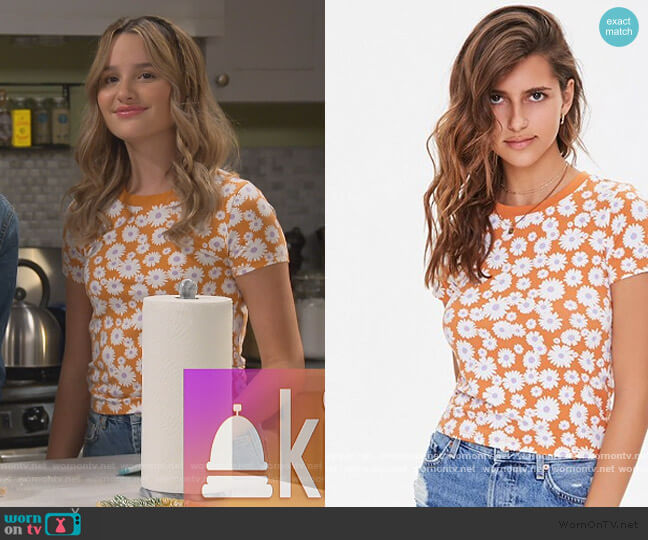 Forever 21 Daisy Print Form Fitting Tee worn by Lex (Jules LeBlanc) on Side Hustle