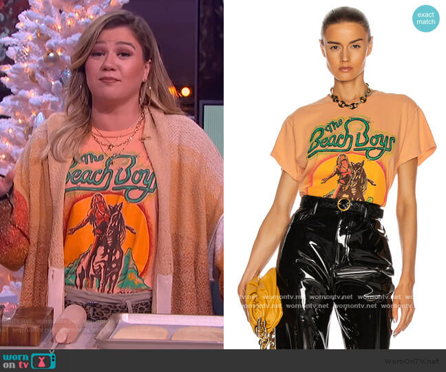 Madeworn Beach Boys Tee worn by Kelly Clarkson on The Kelly Clarkson Show
