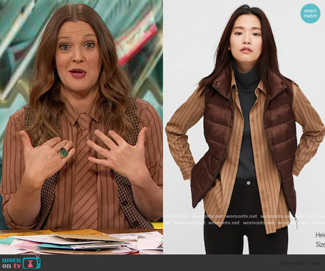 Uniqlo Rayon Striped Long-Sleeve Blouse worn by Drew Barrymore on The Drew Barrymore Show