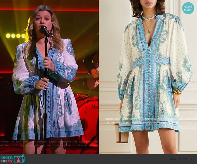 Zimmermann Bells paisley-print linen mini dress worn by Kelly Clarkson on The Kelly Clarkson Show