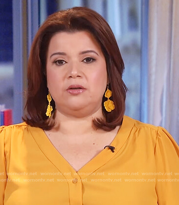 Ana’s yellow v-neck blouse on The View