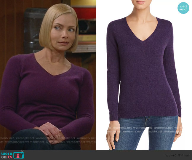 C by Bloomingdales V-Neck Cashmere Sweater worn by Jill Kendall (Jaime Pressly) on Mom