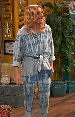 Chelsea’s blue tie dye shirt tie front and pants on Ravens Home