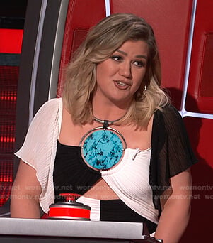 Kelly’s two-tone cutout jumpsuit on The Voice