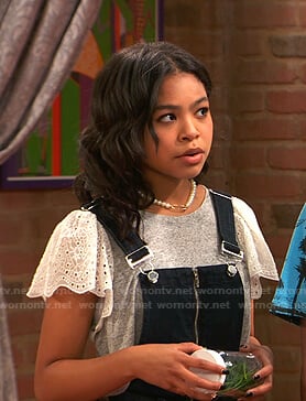 Nia’s grey and white eyelet sleeve tee on Ravens Home