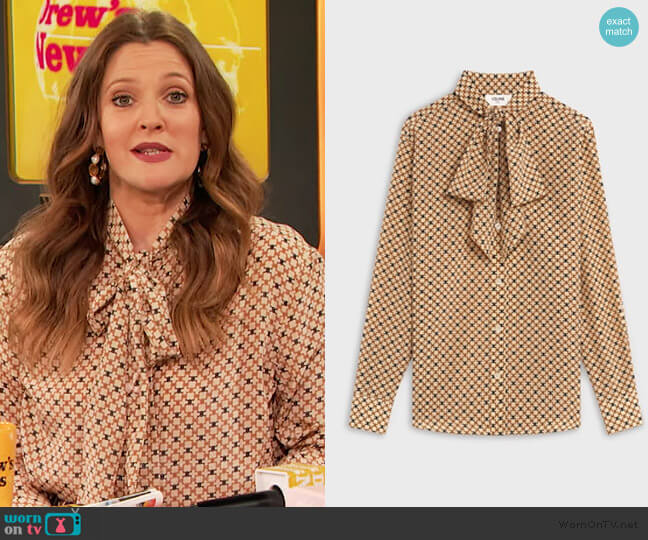 Celine Loose Shirt in Printed Crepe de Chine worn by Drew Barrymore on The Drew Barrymore Show