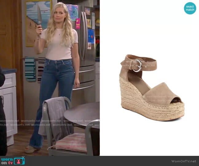 Marc Fisher Alida Espadrille Platform Wedge worn by Gemma (Beth Behrs) on The Neighborhood