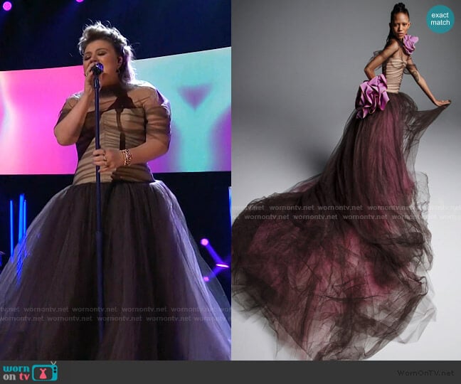 Vera Wang Bridal Spring 2019 Collection worn by Kelly Clarkson on The Voice