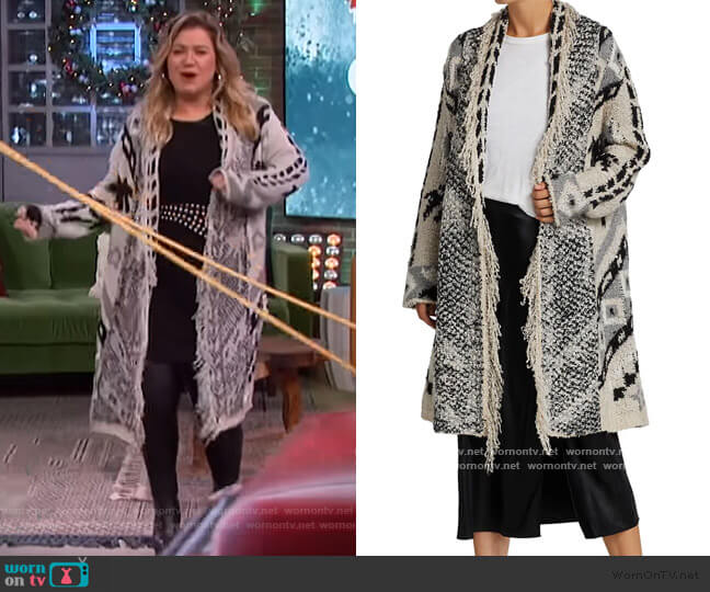 Le Superbe Marilyn Palm Tree Weave Cardigan worn by Kelly Clarkson on The Kelly Clarkson Show