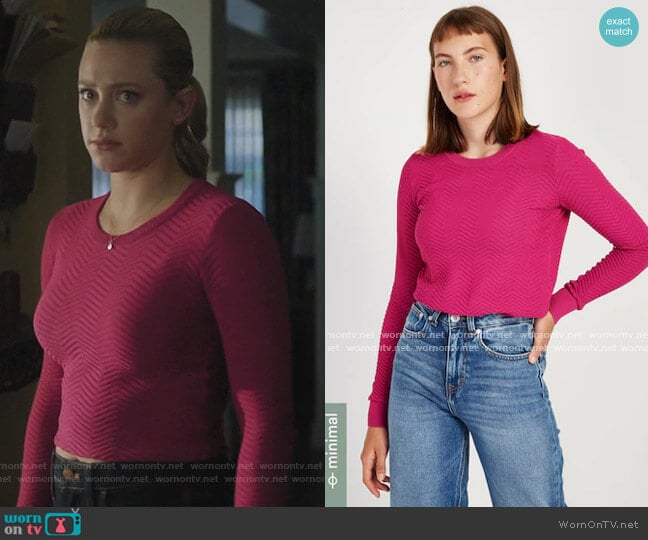 Frank and Oak Textured Crewneck Sweater in Fuchsia worn by Betty Cooper (Lili Reinhart) on Riverdale