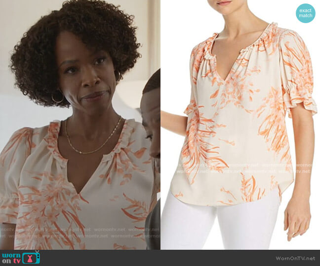 Joie Coral Floral Short Sleeve Top worn by Grace James (Karimah Westbrook) on All American