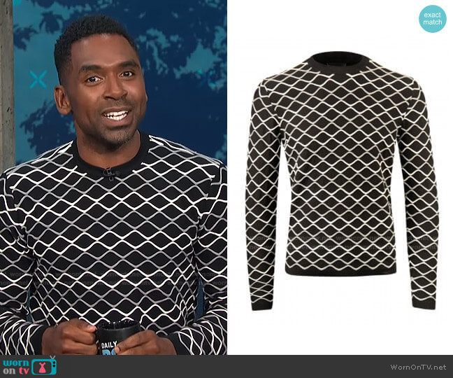 Armani Trui Sweater worn by Justin Sylvester on E! News