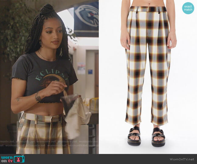 Urban Outfitters Dalton Pleated Mid-Rise Trouser Pant worn by Olivia Baker (Samantha Logan) on All American