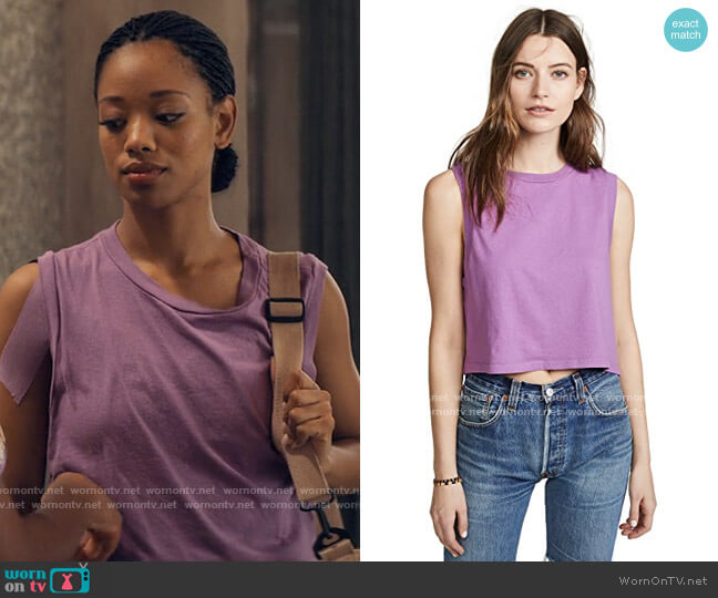 Agolde Cropped Muscle Tee in Luna worn by Neveah Stroyer (Kylie Jefferson) on Tiny Pretty Things