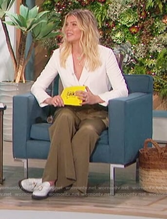 Amanda’s white bodysuit and green pants on The Talk