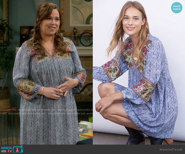 Bhanuni by Jyoti Linne Embroidered Tunic Dress worn by Kristin Baxter (Amanda Fuller) on Last Man Standing