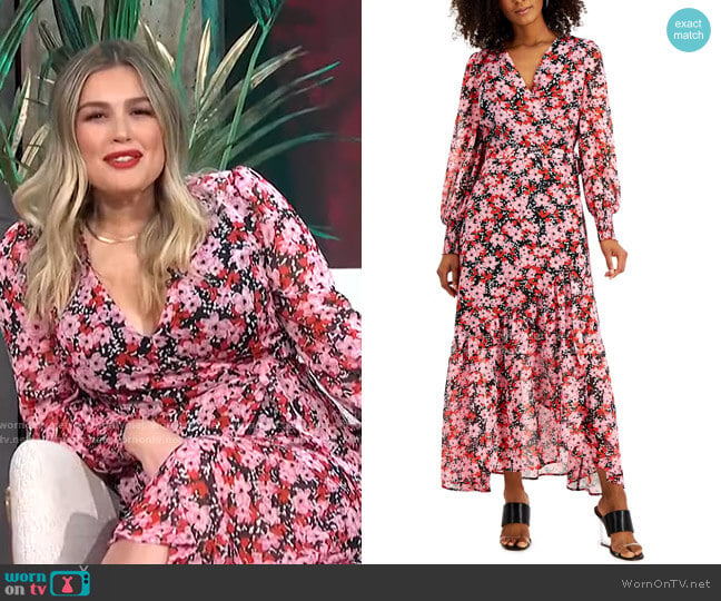 Bar lll Floral-Print Wrap Dress worn by Carissa Loethen Culiner on E! News