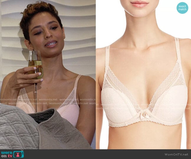 Chantelle Festivite Lace Plunge Bra in Nude Blush worn by Elena Dawson (Brytni Sarpy) on The Young and the Restless