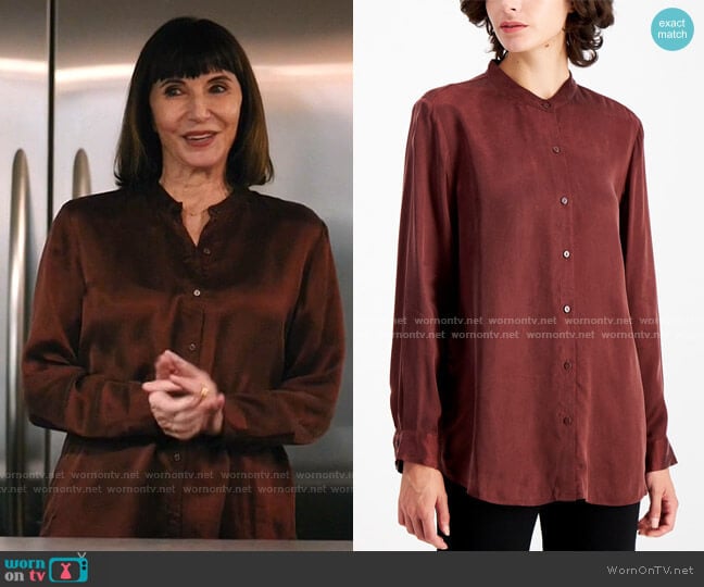 Eileen Fisher Mandarin-Collar Blouse worn by Maggie Clarke (Mary Steenburgen) on Zoeys Extraordinary Playlist