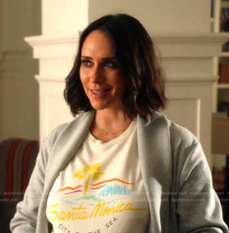 Maddie’s Santa Monica print tee on 9-1-1