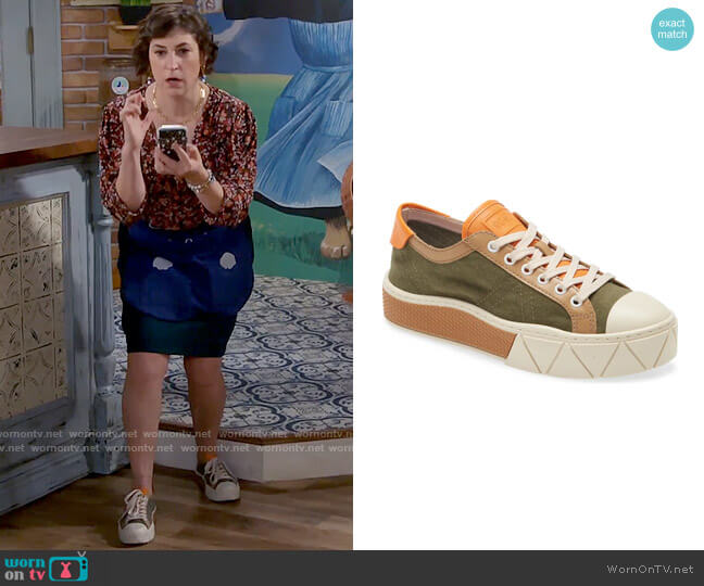 Schutz Gizella Platform Sneaker in Aspen Green / Desert / Tangerine worn by Kat Silver (Mayim Bialik) on Call Me Kat