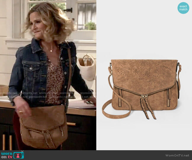 VR NYC Zip Closure Woven Flap Crossbody Bag worn by Jean Raines (Kyra Sedgwick) on Call Your Mother