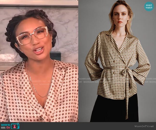 Zara Printed Pajama Blouse worn by Jeannie Mai on The Real