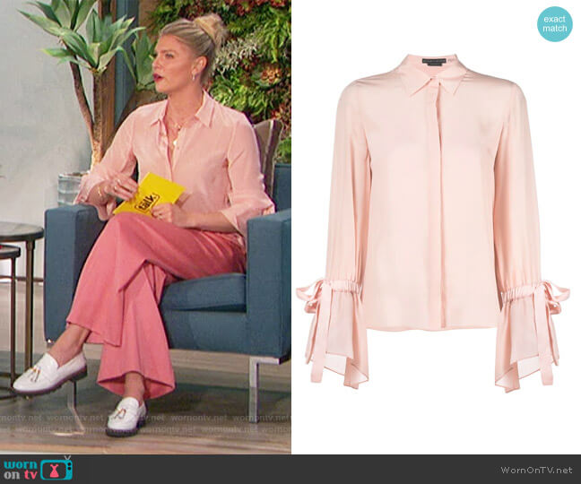Alice + Olivia Flounce-Sleeved Concealed Silk Shirt worn by Amanda Kloots on The Talk