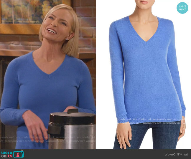 C by Bloomingdales V-Neck Cashmere Sweater worn by Jill Kendall (Jaime Pressly) on Mom