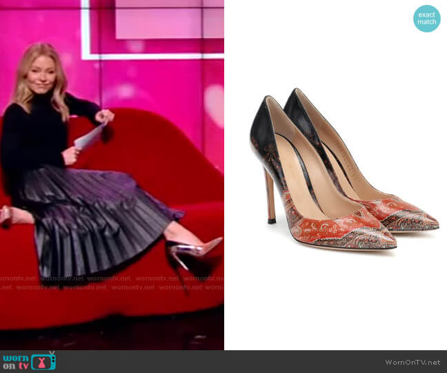 Etro x Gianvito Rossi Gianvito 105 mm Pumps worn by Kelly Ripa on Live with Kelly and Mark