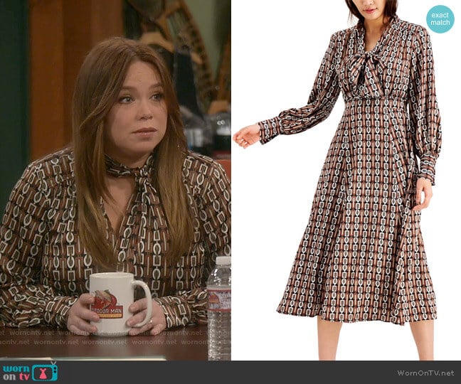 INC International Concepts Chain Printed Tie Front Midi Dress worn by Kristin Baxter (Amanda Fuller) on Last Man Standing
