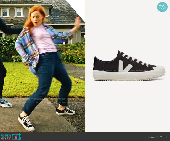 Veja Nova Organic Cotton-Canvas Sneakers worn by Zoey Clarke (Jane Levy) on Zoeys Extraordinary Playlist