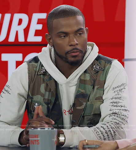 Aaron’s white RtA logo hoodie on Grown-ish