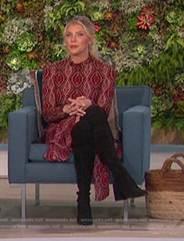 Amanda’s red printed turtleneck dress on The Talk