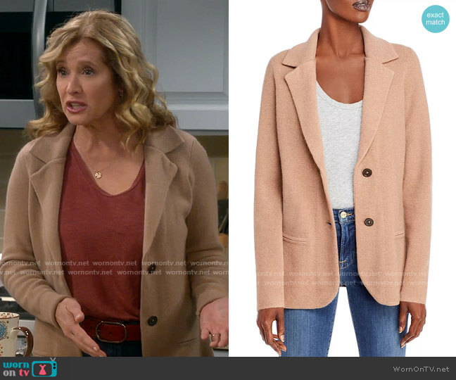 C by Bloomingdales Cashmere Sweater Blazer in Camel worn by Vanessa Baxter (Nancy Travis) on Last Man Standing