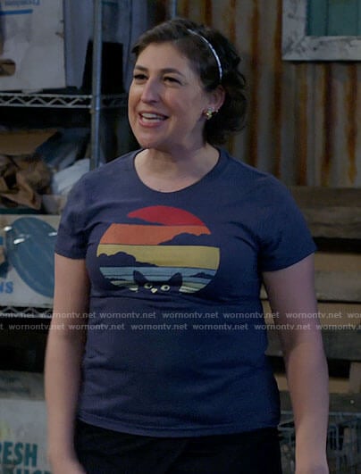 Kat’s cat sunset graphic tee on Call Me Kat