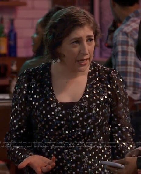 Kat’s floral v-neck dress with metallic dots on Call Me Kat