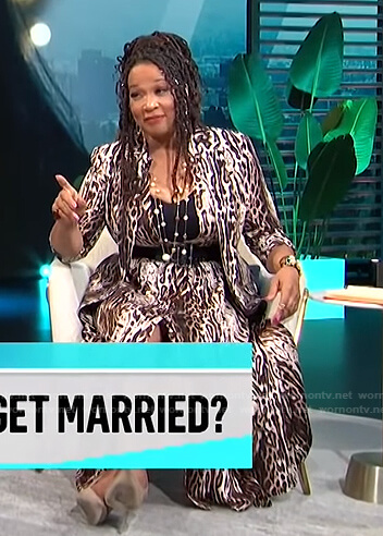 Kym’s leopard shirtdress and jacket on E! News Daily Pop