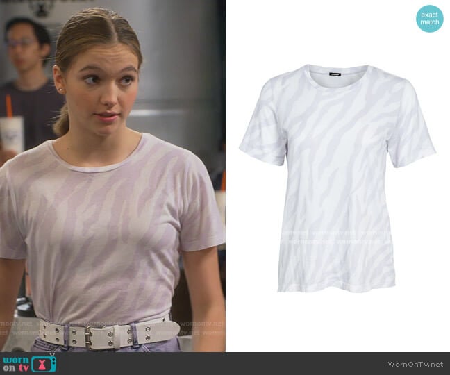Monrow Zebra Oversized Crew tee worn by Presley (Jayden Bartels) on Side Hustle
