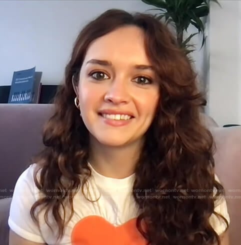 Olivia Cooke’s heart tee on Good Morning America