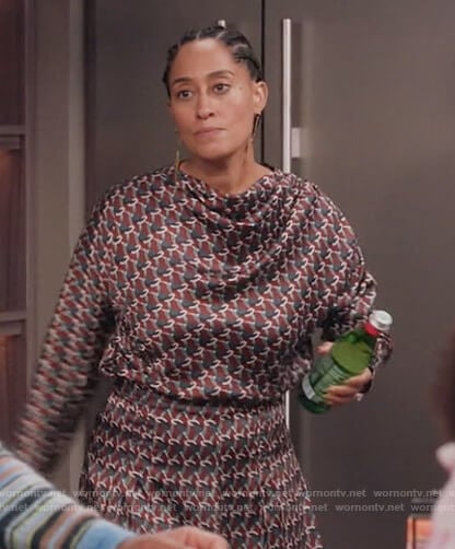 Rainbow’s geometric satin blouse and skirt on Black-ish
