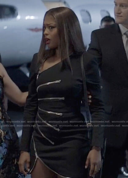 Ryan’s black zip detail mini dress on Batwoman