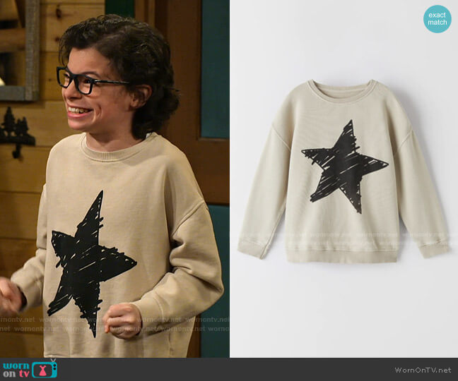 Zara Star Sweatshirt worn by Matteo Silva (Raphael Alejandro) on Bunkd