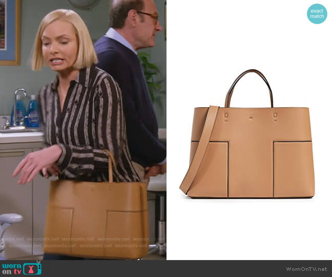 Tory Burch Block-T Triple-Compartment Tote worn by Jill Kendall (Jaime Pressly) on Mom