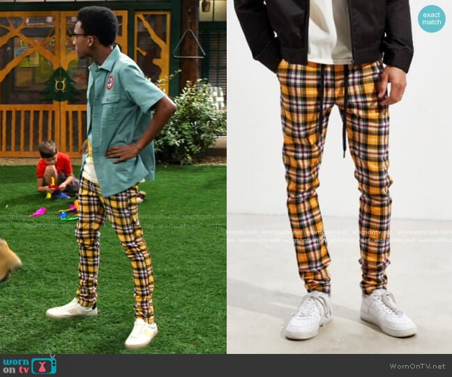 Urban Outfitters Tartan Skinny Pant worn by Noah Lambert (Israel Johnson) on Bunkd
